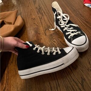 Used Black Platform Converse